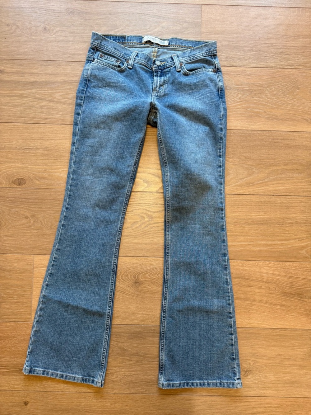 Mid rise Express jeans. Size 2R
